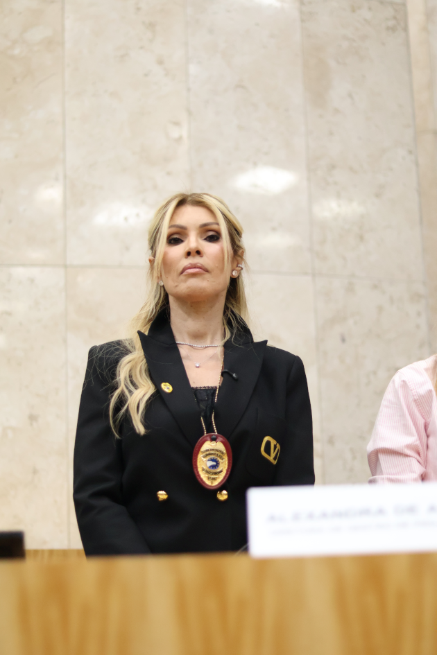Imagem de Jethro International Diplomata Civil Plenário 1º de Maio Janine Rangel 12 de dezembro 2025