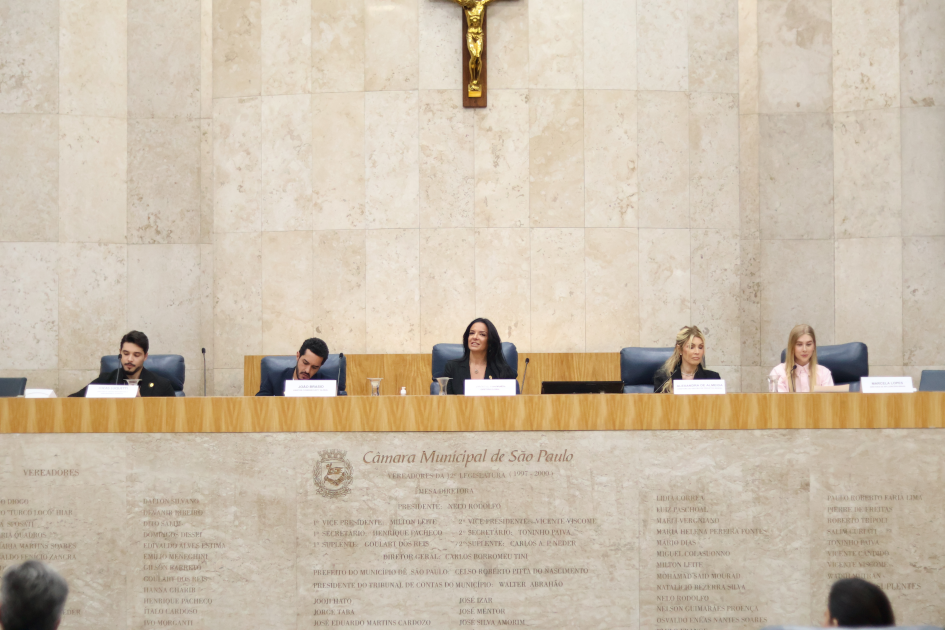 Imagem de Jethro International Diplomata Civil Plenário 1º de Maio Janine Rangel 12 de dezembro 2025