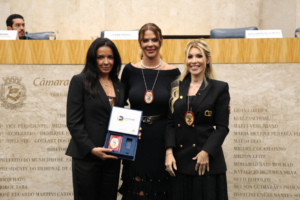 Imagem de Jethro International Diplomata Civil Plenário 1º de Maio Janine Rangel 12 de dezembro 2025