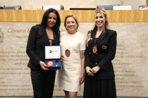 Imagem de Jethro International Diplomata Civil Plenário 1º de Maio Janine Rangel 12 de dezembro 2025