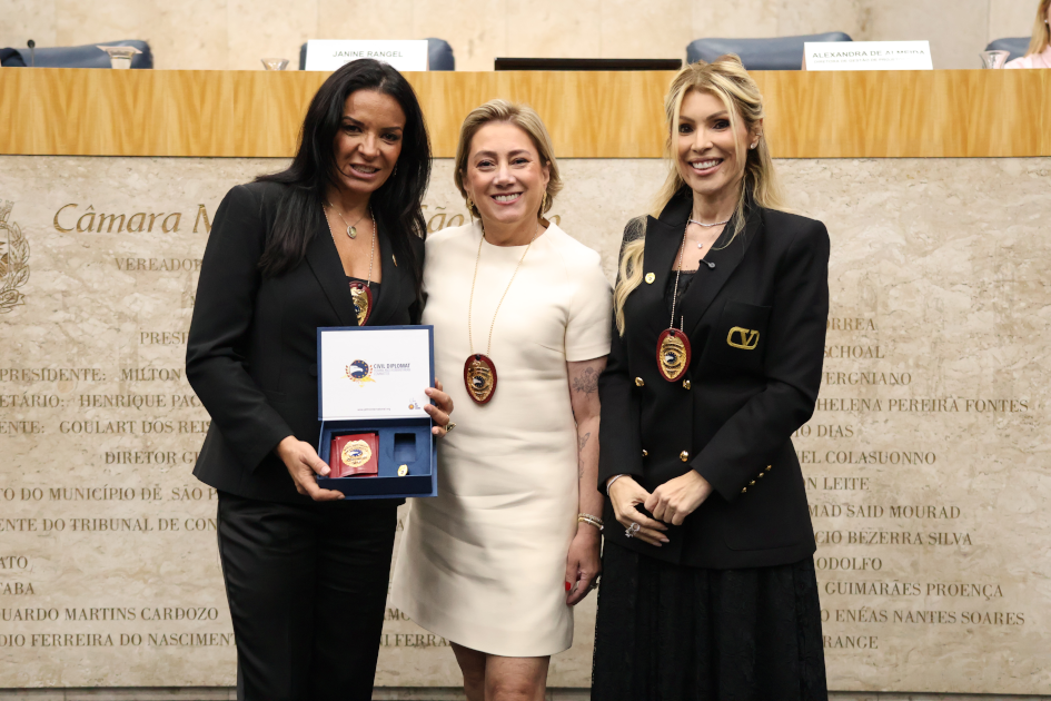 Imagem de Jethro International Diplomata Civil Plenário 1º de Maio Janine Rangel 12 de dezembro 2025