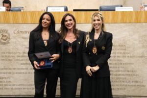 Imagem de Jethro International Diplomata Civil Plenário 1º de Maio Janine Rangel 12 de dezembro 2025