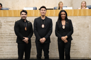 Imagem de Jethro International Diplomata Civil Plenário 1º de Maio Janine Rangel 12 de dezembro 2025